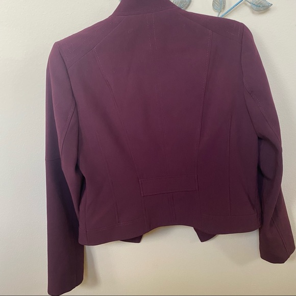 WHBM Stitched Shoulder Cropped Blazer Burgundy/Wine Sz 6 - Picture 3 of 5